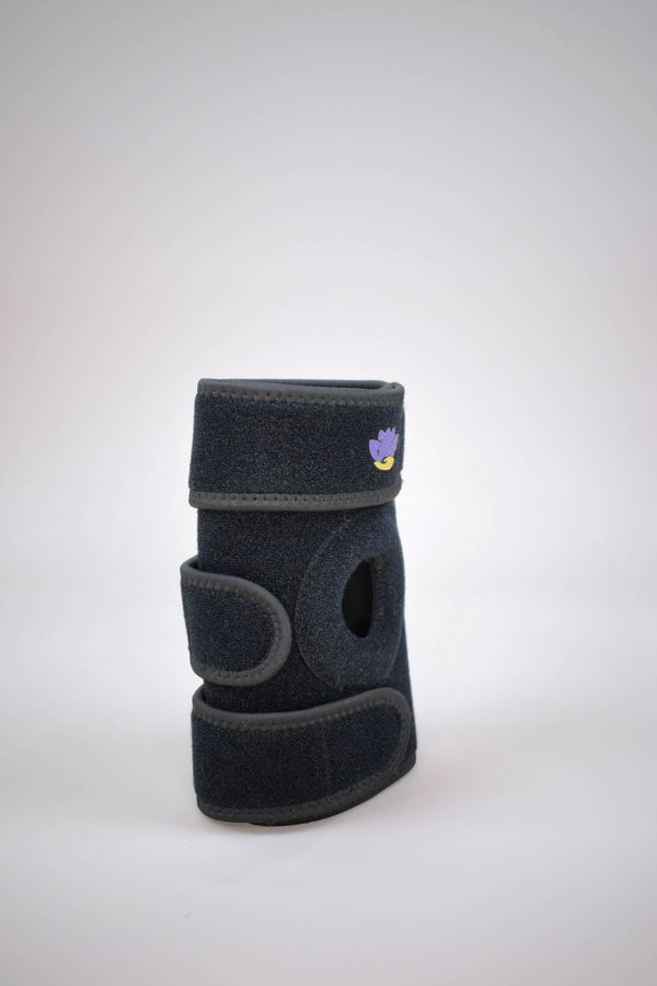 Essential Wellness knee support, rotating view